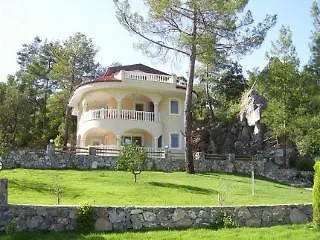 מלון דליאן Akkaya Garden Villa